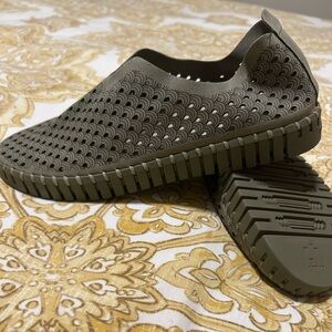 Ilse Jacobsen Tulip Slip-on in Olive Green